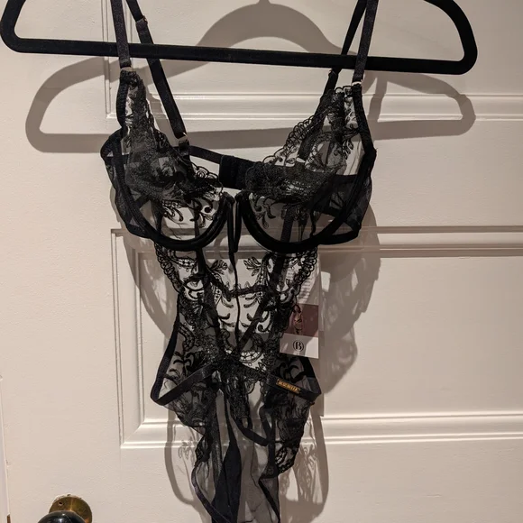 Bluebella Black Lace Bra Bodysuit - Picture 4 of 7